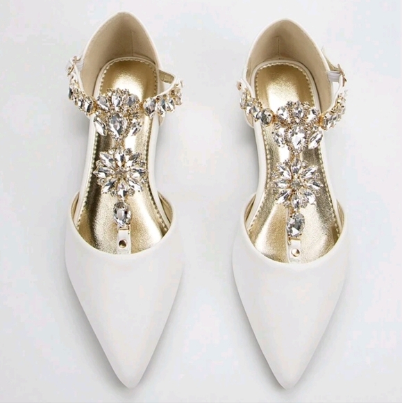 Women's Luxury Rhinestone Decor White PU Closed Toe Flat Sandals, Daily & Party - Picture 1 of 5